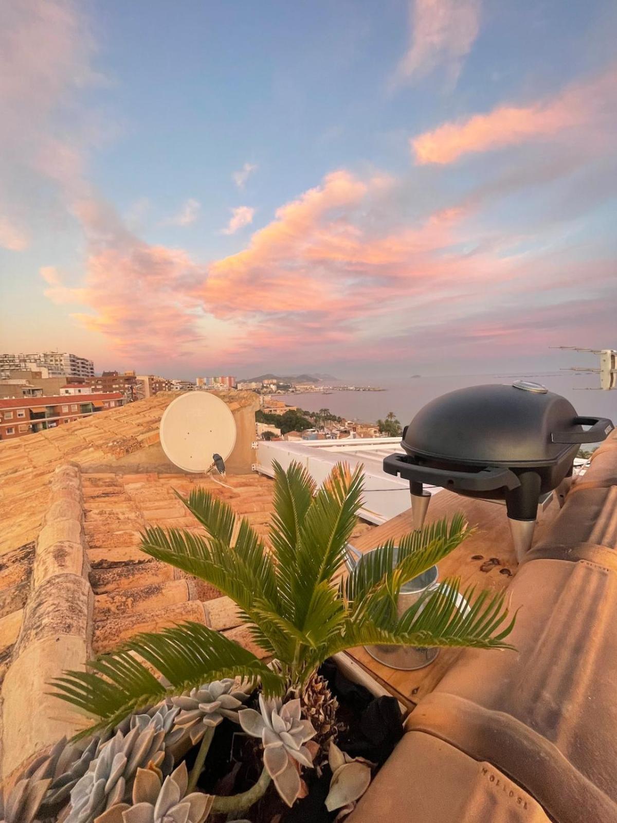 ויאחויוסה Oldtown Family House With Amazing Terrace - 3 Minutes From Beach! מראה חיצוני תמונה