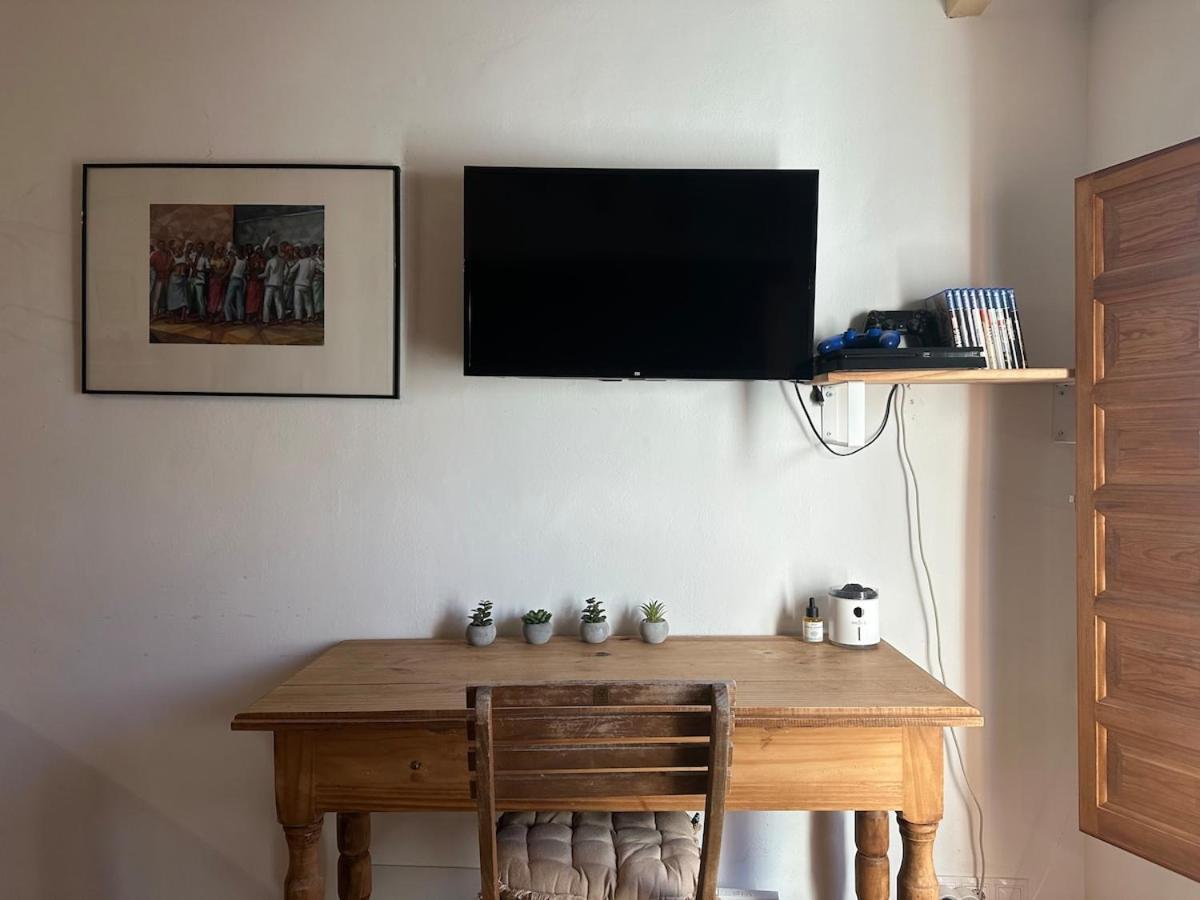 ויאחויוסה Oldtown Family House With Amazing Terrace - 3 Minutes From Beach! מראה חיצוני תמונה